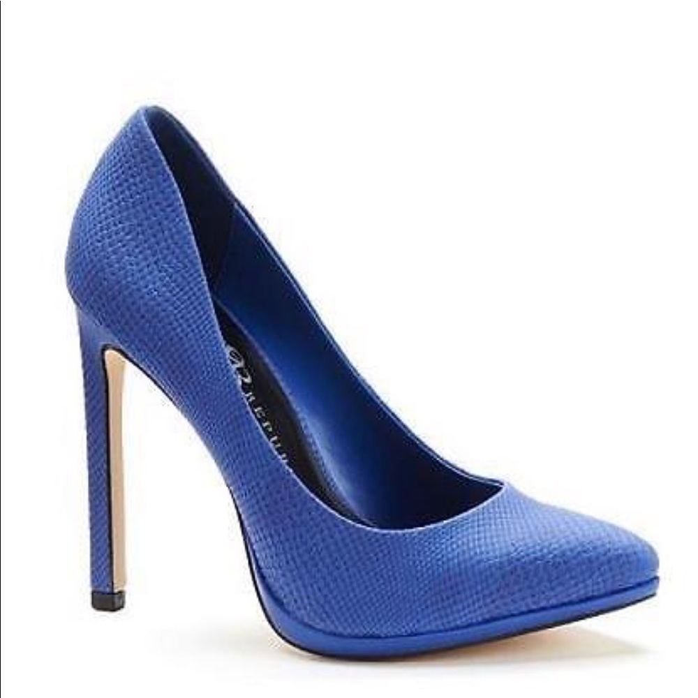 Rock & Republic Arabella royal blue heels
